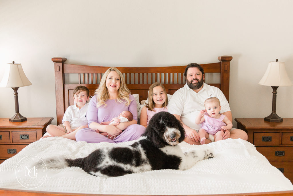 Newborn lifestyle session with the whole family